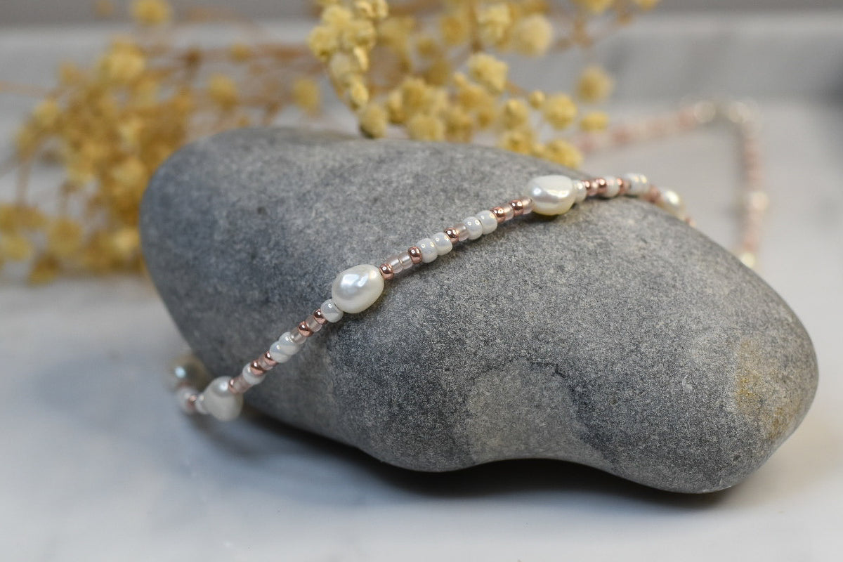 Neutral Copper Pearl Necklace
