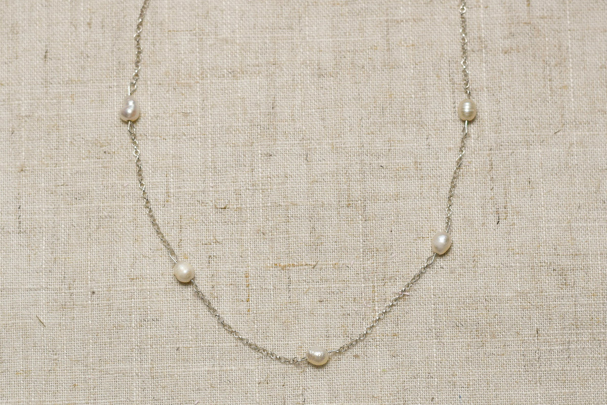 Classic Pearl Necklace